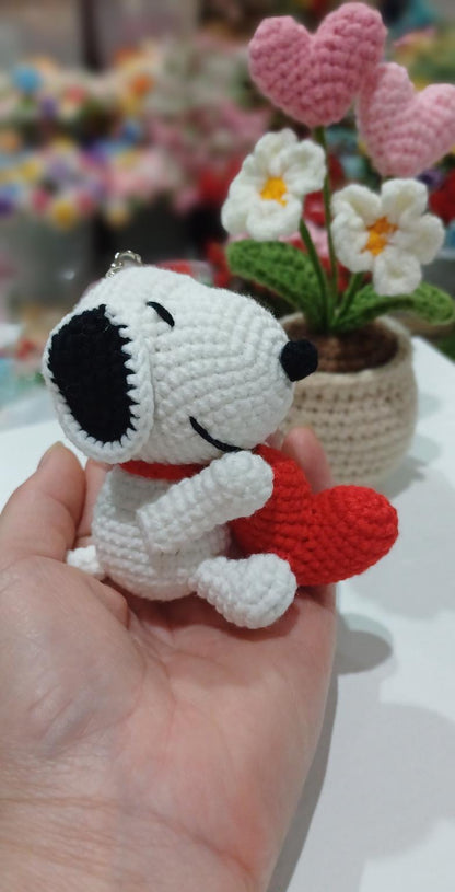 Handmade Crochet Snoopy Keychain: Peanuts Fan Gift