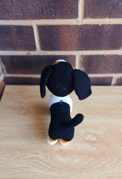 Crochet Beagle Dog Plush Gift Dog Lovers Home Decor Pet Memorial Handmade Amigurumi Soft Plush Toy