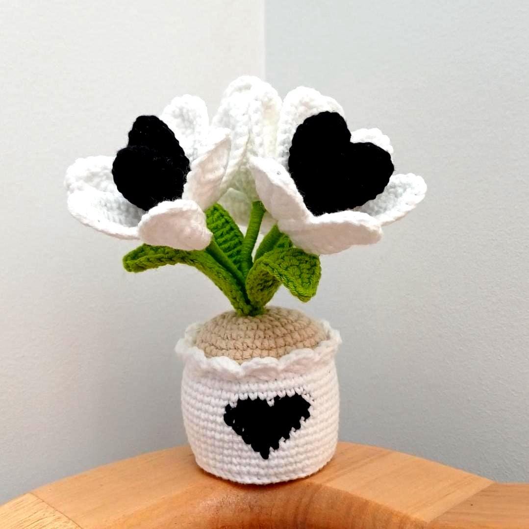 Crochet Tulip Mother's day Gift – 17 cm Handmade Flower with Love Heart Pot