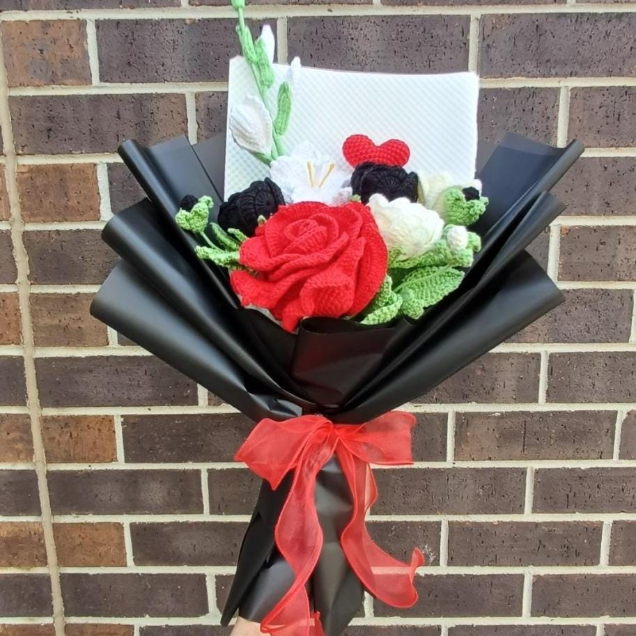 Handmade Crochet Flower Bouquet – Everlasting Rose Arrangement | Unique Gift for Birthday Anniversary Valentine’s Day Mother’s Day