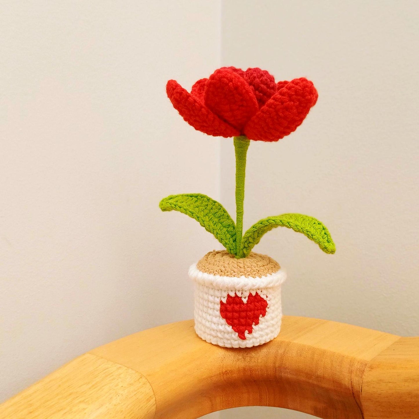 Crochet Tulip Mother's day Gift – 16 cm Handmade Flower with Love Heart Pot